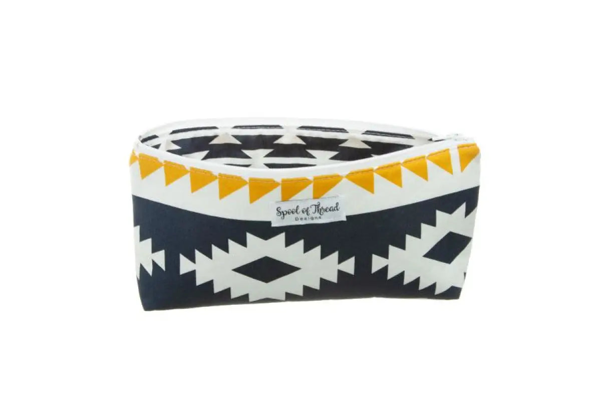 15 Ml Essential Oil Pouch (Holds 10 Vials) Aztec