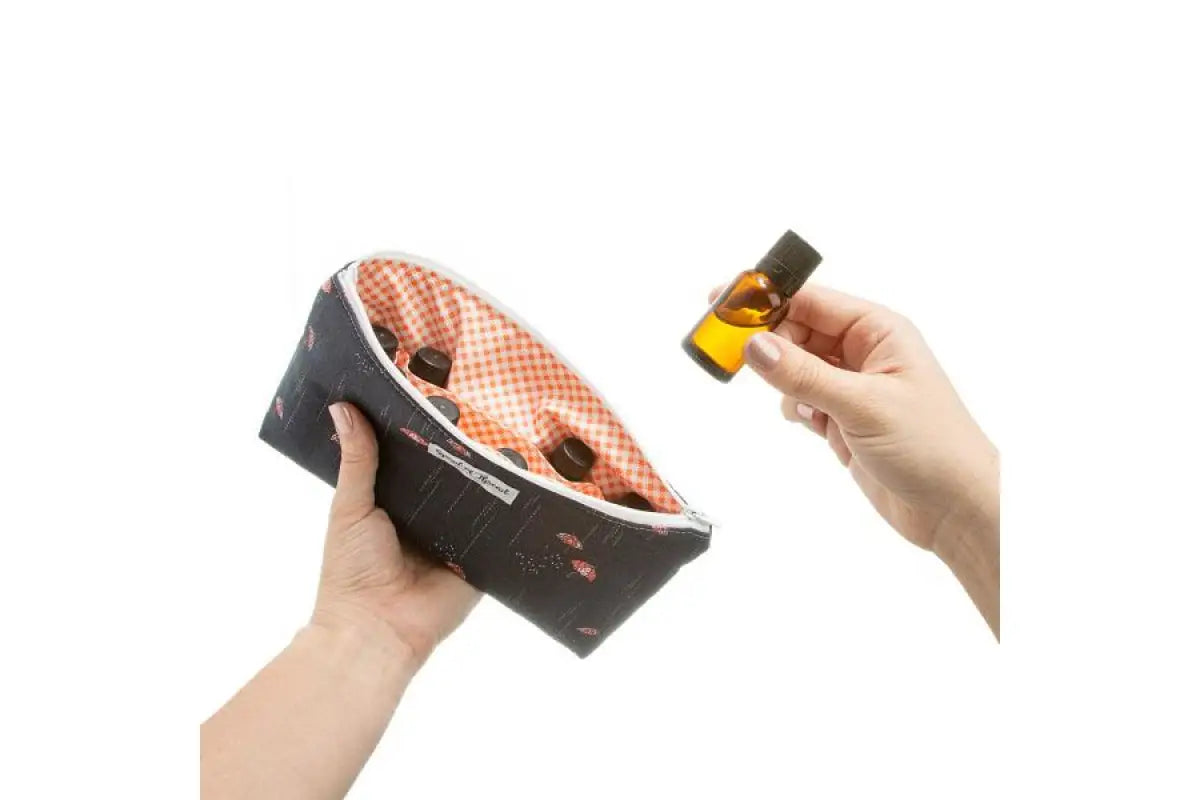 15 Ml Essential Oil Pouch (Holds 10 Vials)